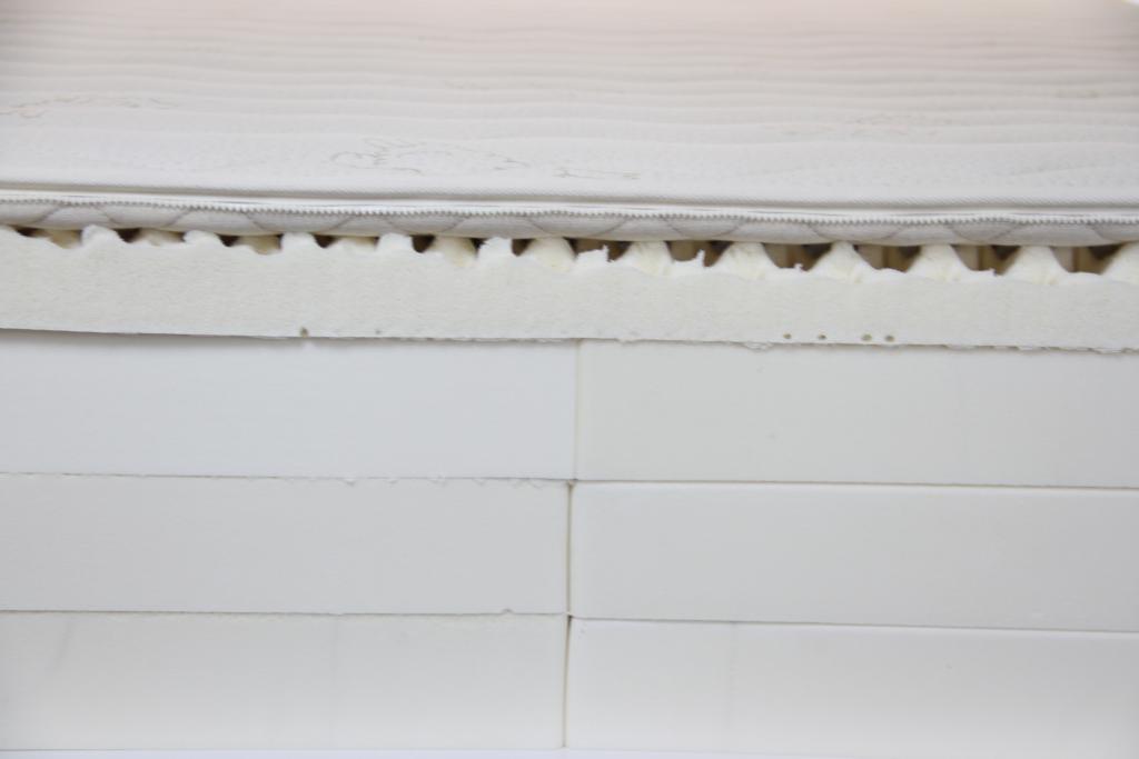 IMG_7103 Latex Mattress made 100% from the milk of the rubber tree, according to Goodyear's invention